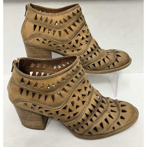 Sofft Westwood Boots Bootie Womens 11 Brown Laser Cut Cushioned Block Heel - Picture 1 of 9